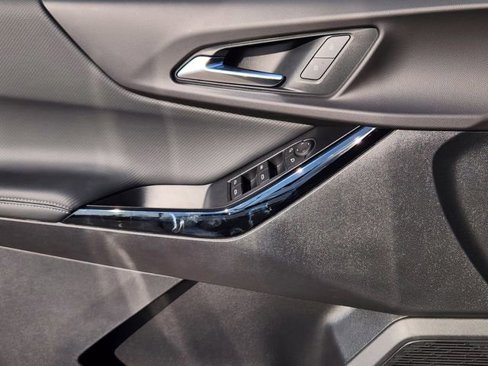 New 2026 Chevrolet Equinox LT image 17