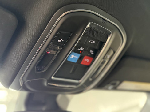 Used 2024 Jeep Grand Cherokee L Laredo image 45