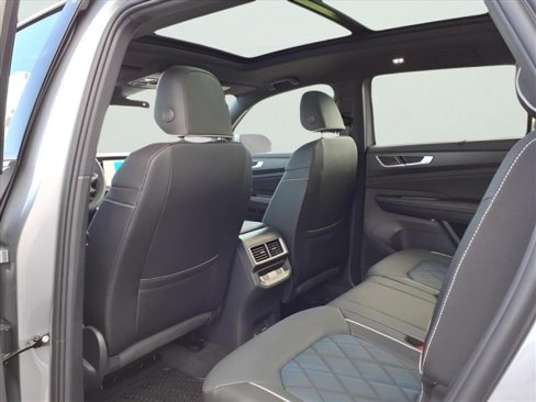 New 2026 Volkswagen Atlas Cross Sport SEL Premium R-Line image 10