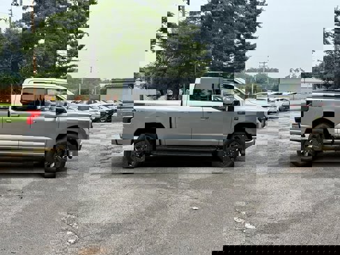New 2025 Ford F150 Lightning XLT image 32