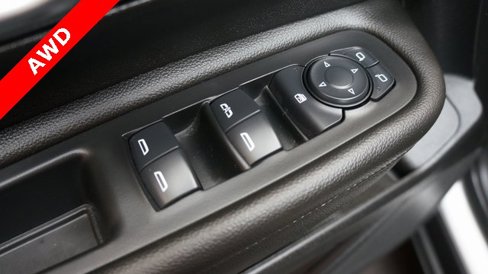 Used 2024 GMC Terrain SLE image 28