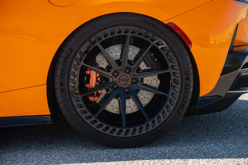 Used 2021 McLaren GT image 25