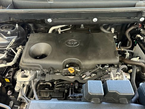 Certified 2025 Toyota RAV4 LE image 33