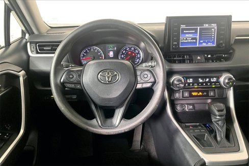 Used 2019 Toyota RAV4 XLE image 5