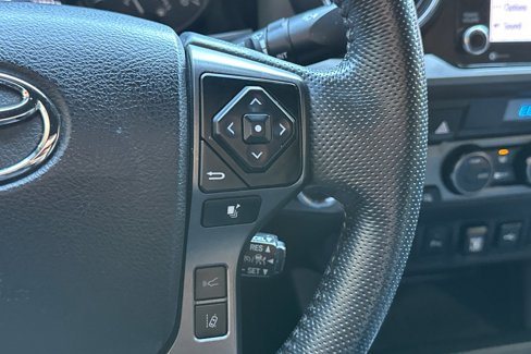 Used 2021 Toyota Tacoma TRD Off-Road image 36