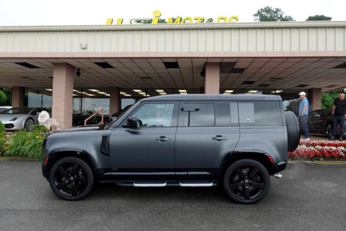 Used 2023 Land Rover Defender 110 V8 image 4