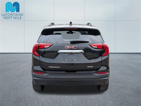 Used 2021 GMC Terrain SLE image 4