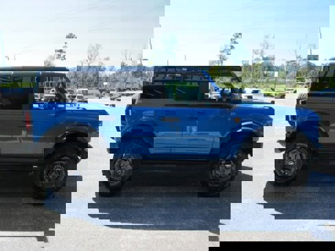 New 2025 Ford Bronco Badlands image 6