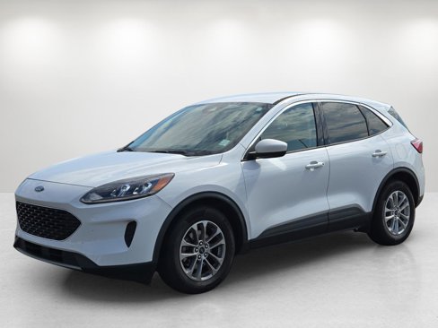 Used 2021 Ford Escape SE image 1