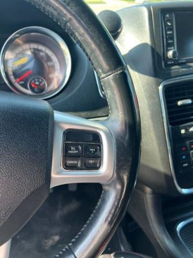 Used 2017 Dodge Grand Caravan GT image 24