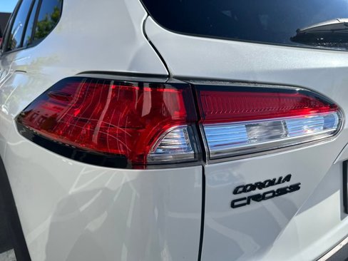 Certified 2025 Toyota Corolla Cross AWD Hybrid image 10
