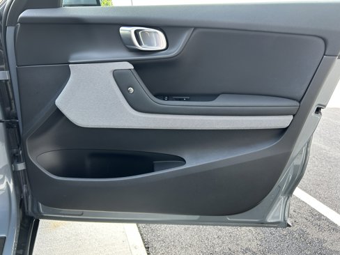 Used 2023 Polestar Polestar 2 w/ Pilot Pack image 29