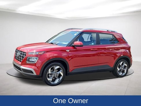 Used 2024 Hyundai Venue SEL image 3