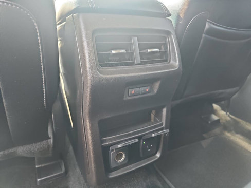 Used 2015 Ford Edge Titanium w/ Equipment Group 302A image 10