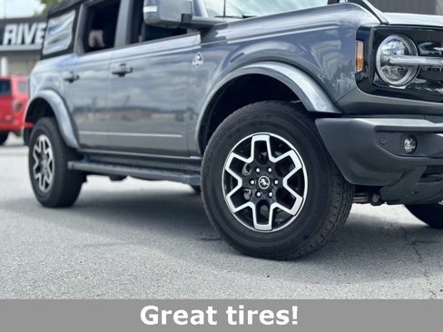 Used 2024 Ford Bronco Outer Banks image 9