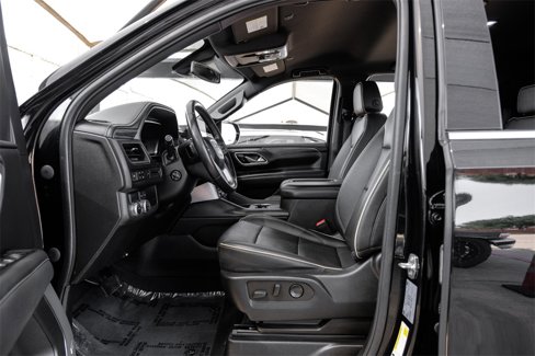 Used 2022 GMC Yukon XL SLT w/ SLT Luxury Package image 3