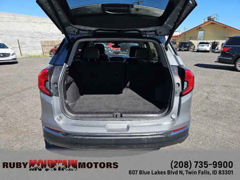 Used 2023 GMC Terrain AT4 image 26