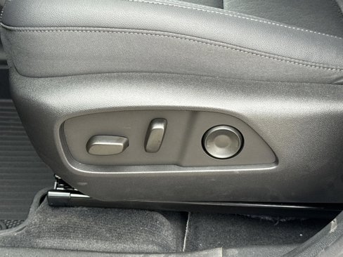 New 2026 Chevrolet Equinox LT w/ Convenience Package II image 16