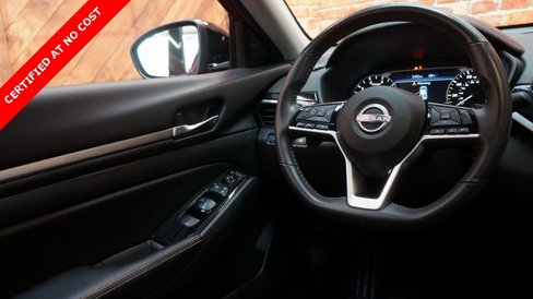 Used 2024 Nissan Altima 2.5 SR w/ SR Premium Package image 32
