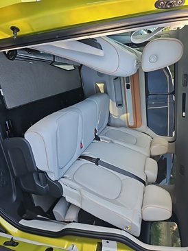 Used 2025 Volkswagen ID. Buzz 1st Edition image 3
