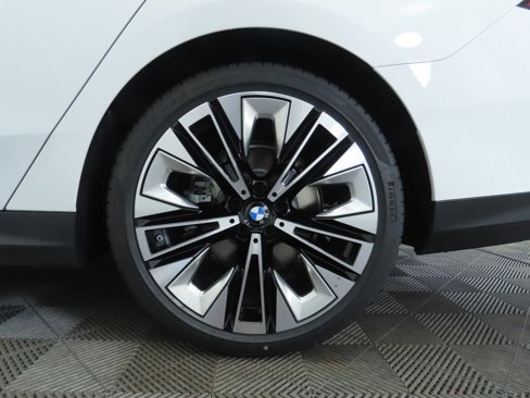 Used 2025 BMW 530i image 33