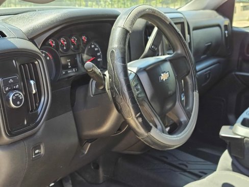 Used 2020 Chevrolet Silverado 1500 Custom w/ Custom Value Package image 10