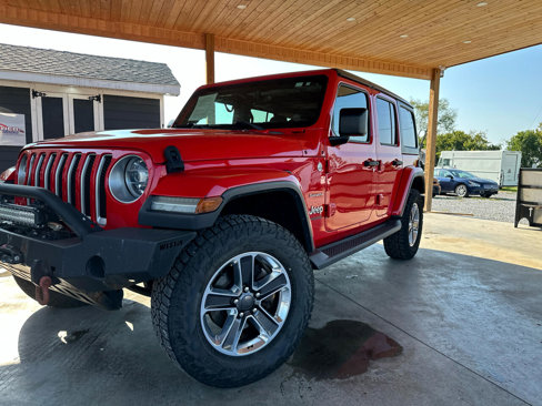 Used 2018 Jeep Wrangler Unlimited Sahara w/ Dual Top Group image 2