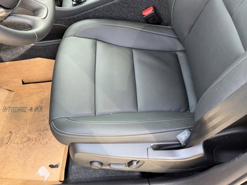 New 2025 Volvo XC40 B5 Core w/ Protection Package Premier image 11