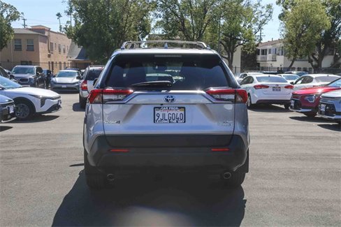 Used 2024 Toyota RAV4 LE image 9
