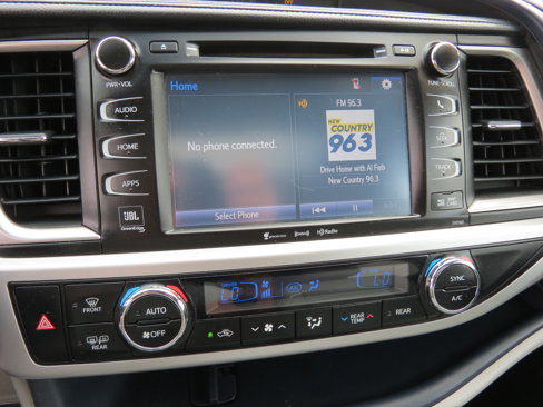 Used 2016 Toyota Highlander Limited image 21