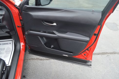 Used 2019 Lexus UX 200 image 17