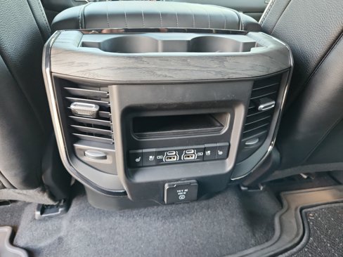 New 2025 RAM 1500 Limited image 32