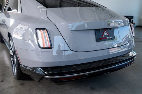 Used 2024 Rolls-Royce Spectre w/ Spectre Launch Package image 25