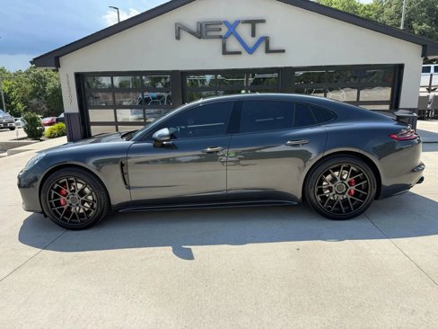 Used 2018 Porsche Panamera 4S image 6