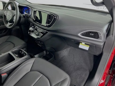 New 2026 Chrysler Pacifica Select image 30