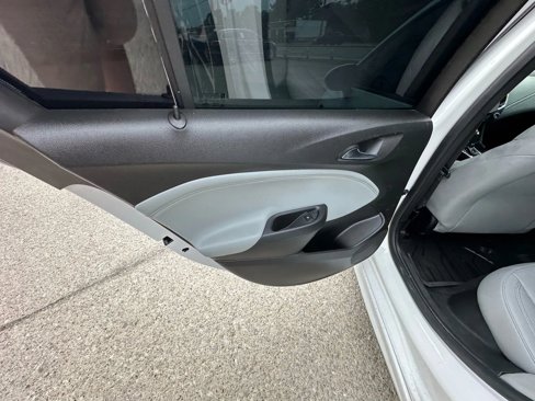 Used 2019 Chevrolet Cruze Premier w/ Sun And Sound Package image 18