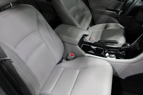 Used 2017 Honda Accord EX-L image 19