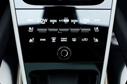 Used 2025 Porsche Cayenne GTS image 78