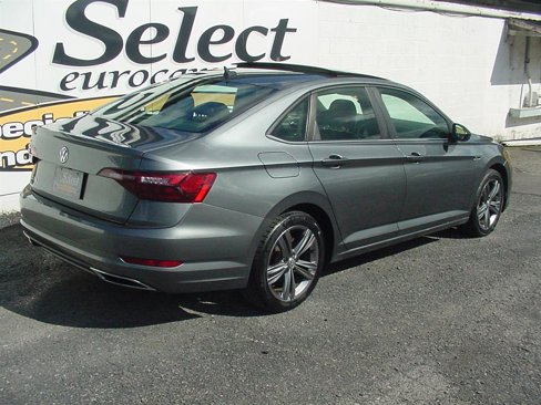 Used 2020 Volkswagen Jetta R-Line w/ R-Line Cold Weather Package image 6