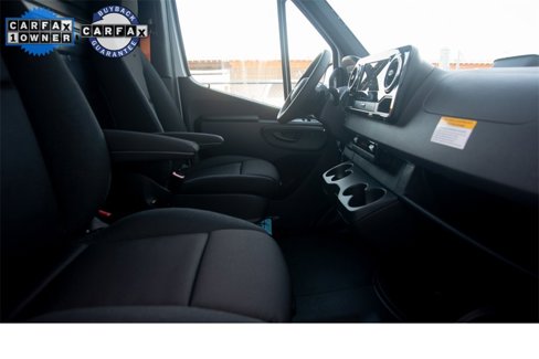 Used 2025 Mercedes-Benz Sprinter 2500 image 33