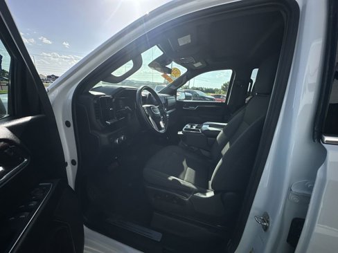 Used 2024 GMC Sierra 1500 SLE image 12