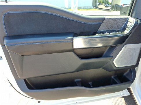 Certified 2025 Ford F250 Platinum image 9