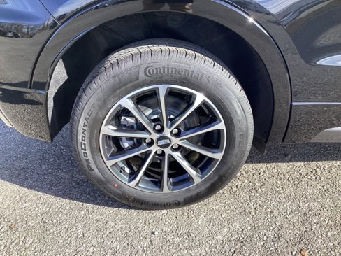 New 2025 Cadillac XT4 Sport w/ Cold Weather Package image 9