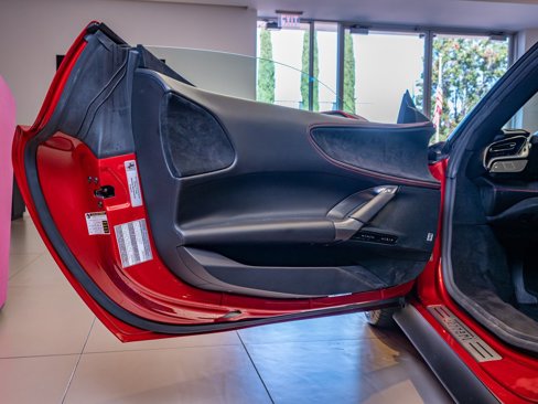 Used 2021 Ferrari SF90 Stradale image 8