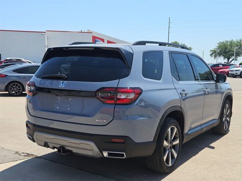 Used 2025 Honda Pilot Elite image 8