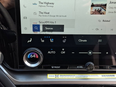 New 2025 Lexus TX 500h AWD image 21