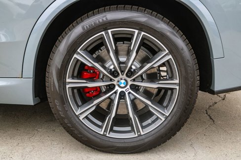 New 2026 BMW X5 xDrive50e w/ M Sport Package image 10