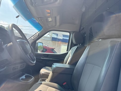 Used 2021 Nissan NV 3500 SV image 15