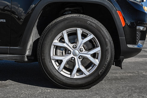 Used 2021 Jeep Grand Cherokee L Limited image 12