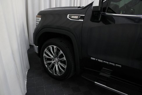 Used 2022 GMC Sierra 1500 SLT w/ SLT Premium Plus Package image 8
